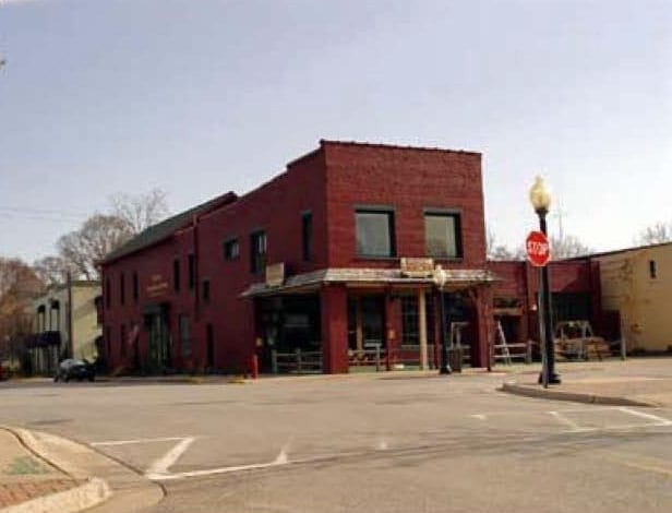 201 River St, Elk Rapids, MI for sale Primary Photo- Image 1 of 1