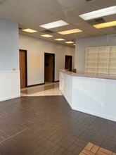 851 W Elk Ave, Elizabethton, TN for lease Interior Photo- Image 2 of 13