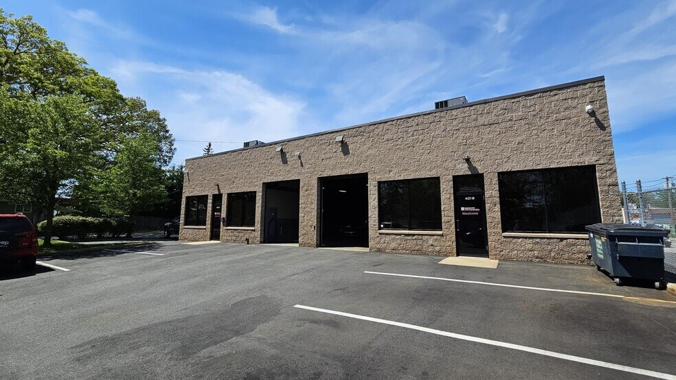401 Manhattan Ave, West Babylon, NY for sale - Building Photo - Image 1 of 1