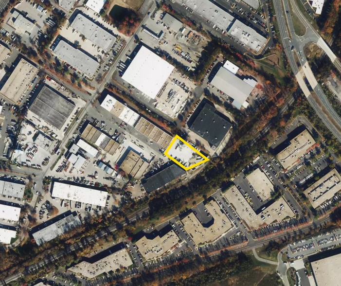 8413 Terminal Rd, Newington, VA for lease - Primary Photo - Image 1 of 1