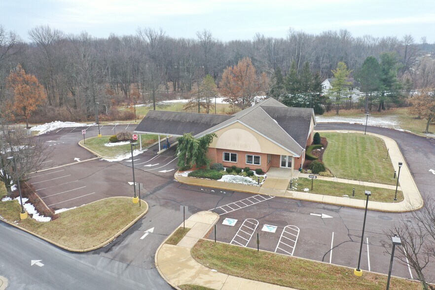 58315855 Easton Rd, Plumsteadville, PA 18949 Plumstead Square