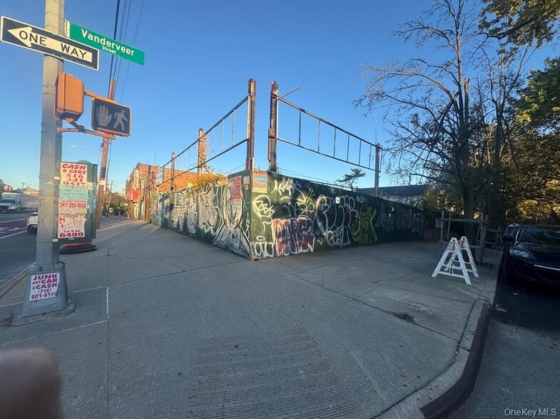 21432 Hillside Ave, Queens Village, NY for sale - Building Photo - Image 1 of 3