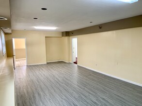 725-727 Campbell Ave, West Haven, CT for lease Interior Photo- Image 2 of 2