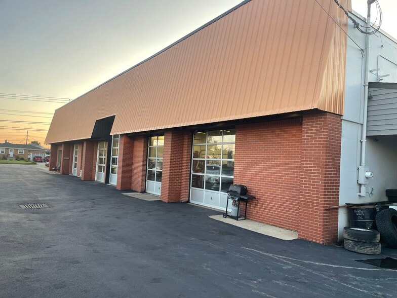 2255 George Urban Blvd, Depew, NY for sale - Building Photo - Image 2 of 29