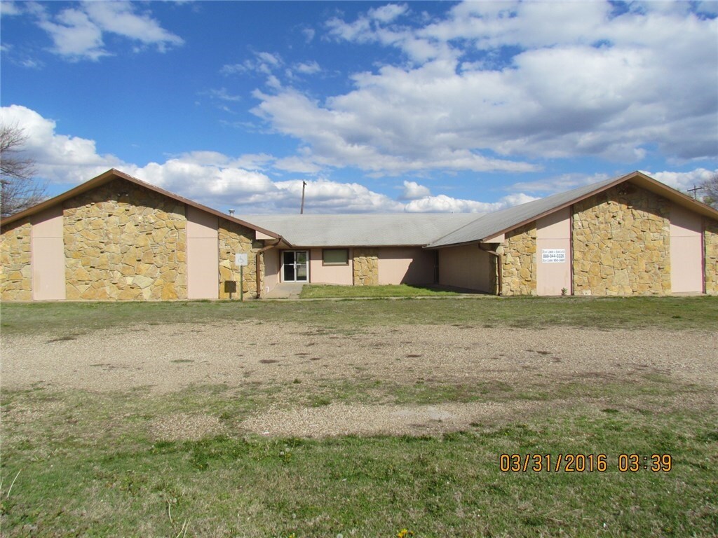 612 N Main St, Newkirk, OK for sale Primary Photo- Image 1 of 1