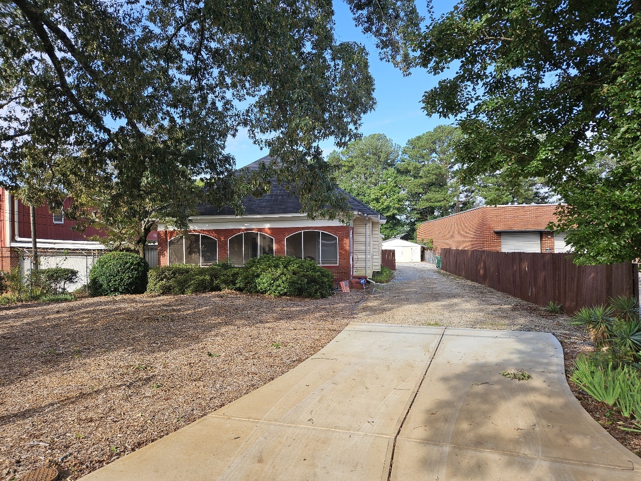 342 N Clarendon Ave, Scottdale, GA for lease Building Photo- Image 1 of 13