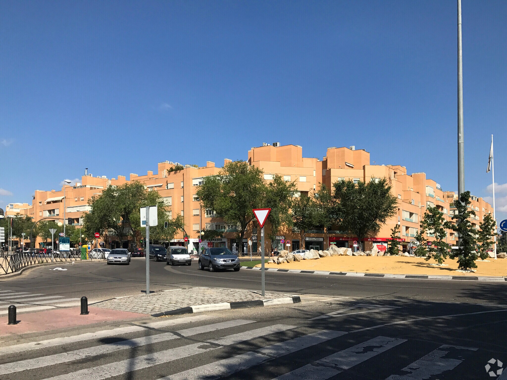 Multifamily in Alcobendas, Madrid for sale Primary Photo- Image 1 of 2