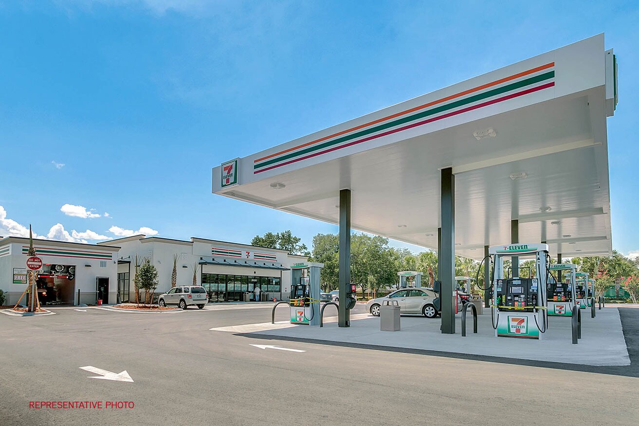 7 Eleven, Las Vegas, NV for sale Building Photo- Image 1 of 1