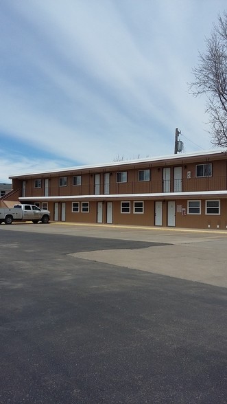 1530 6th Ave SW, Jamestown, ND for sale - Primary Photo - Image 1 of 1