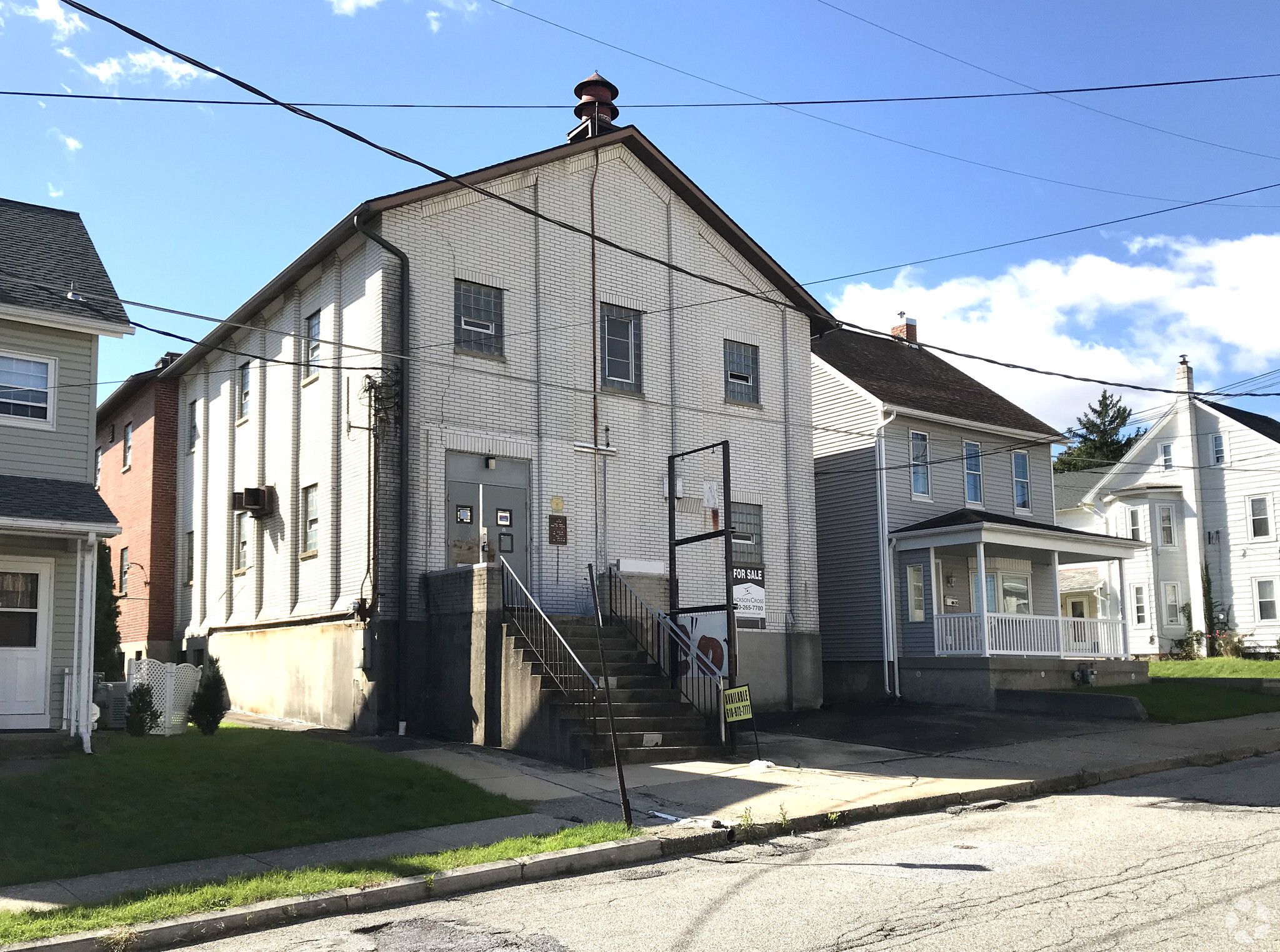 212 Quarry St, Whitehall, PA for sale Primary Photo- Image 1 of 8