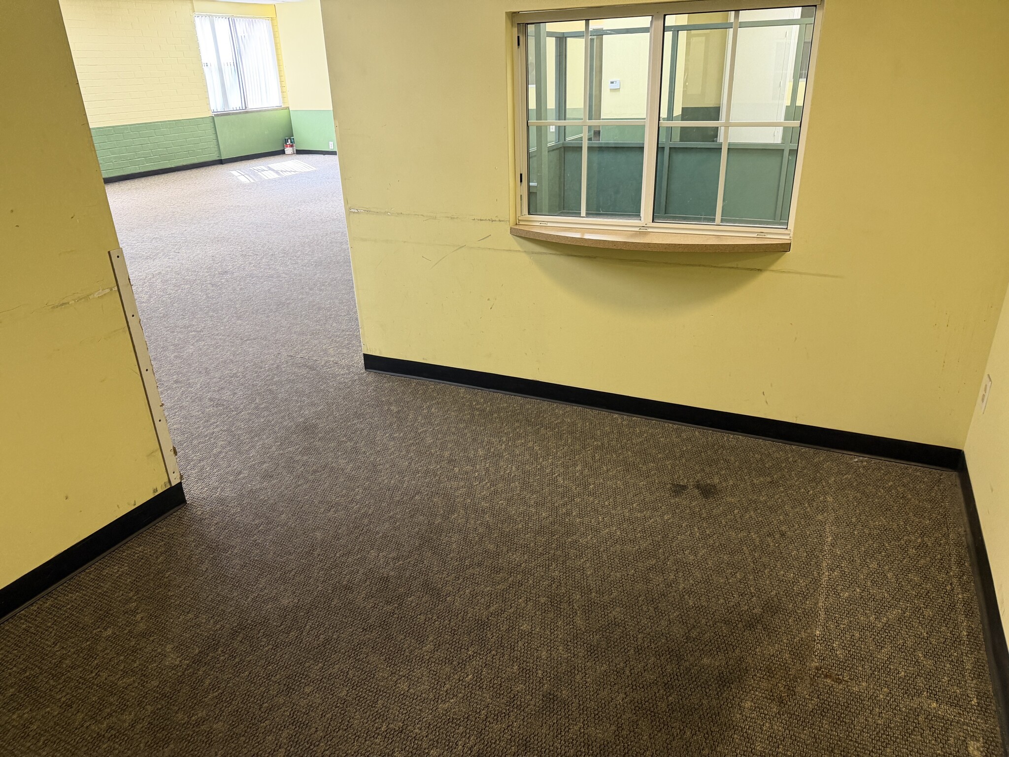 500 Shatto Pl, Los Angeles, CA for lease Interior Photo- Image 1 of 8