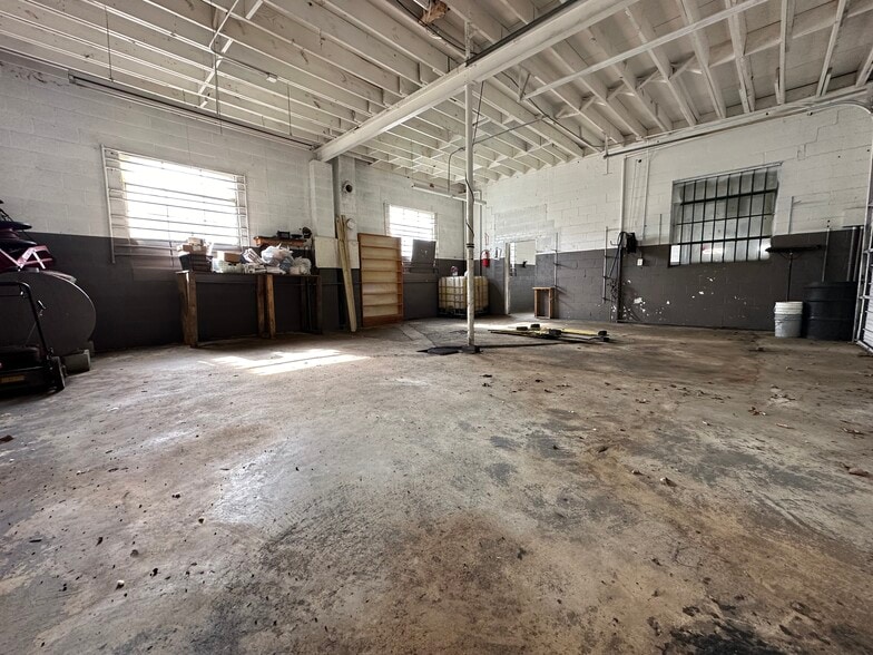 174 W Main St, Rock Hill, SC for lease - Interior Photo - Image 2 of 5