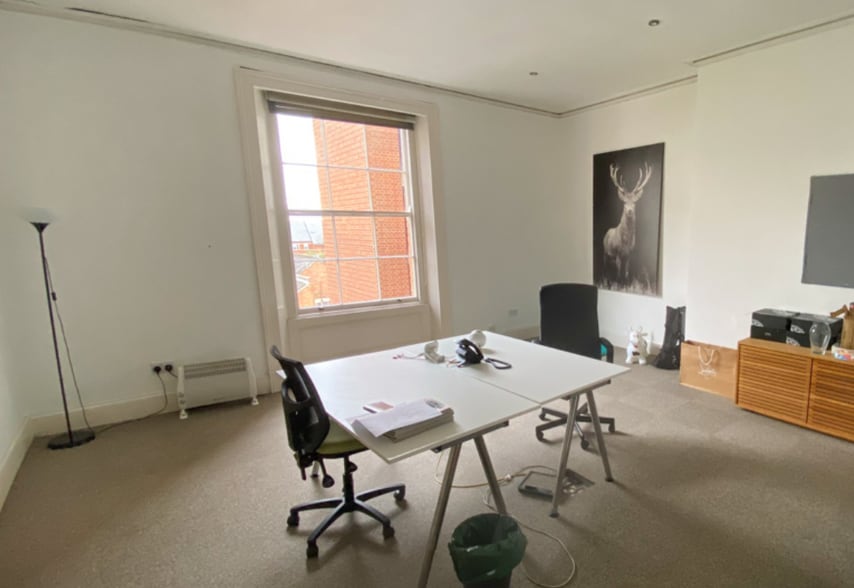 9 Parade, Leamington Spa for sale - Interior Photo - Image 2 of 16