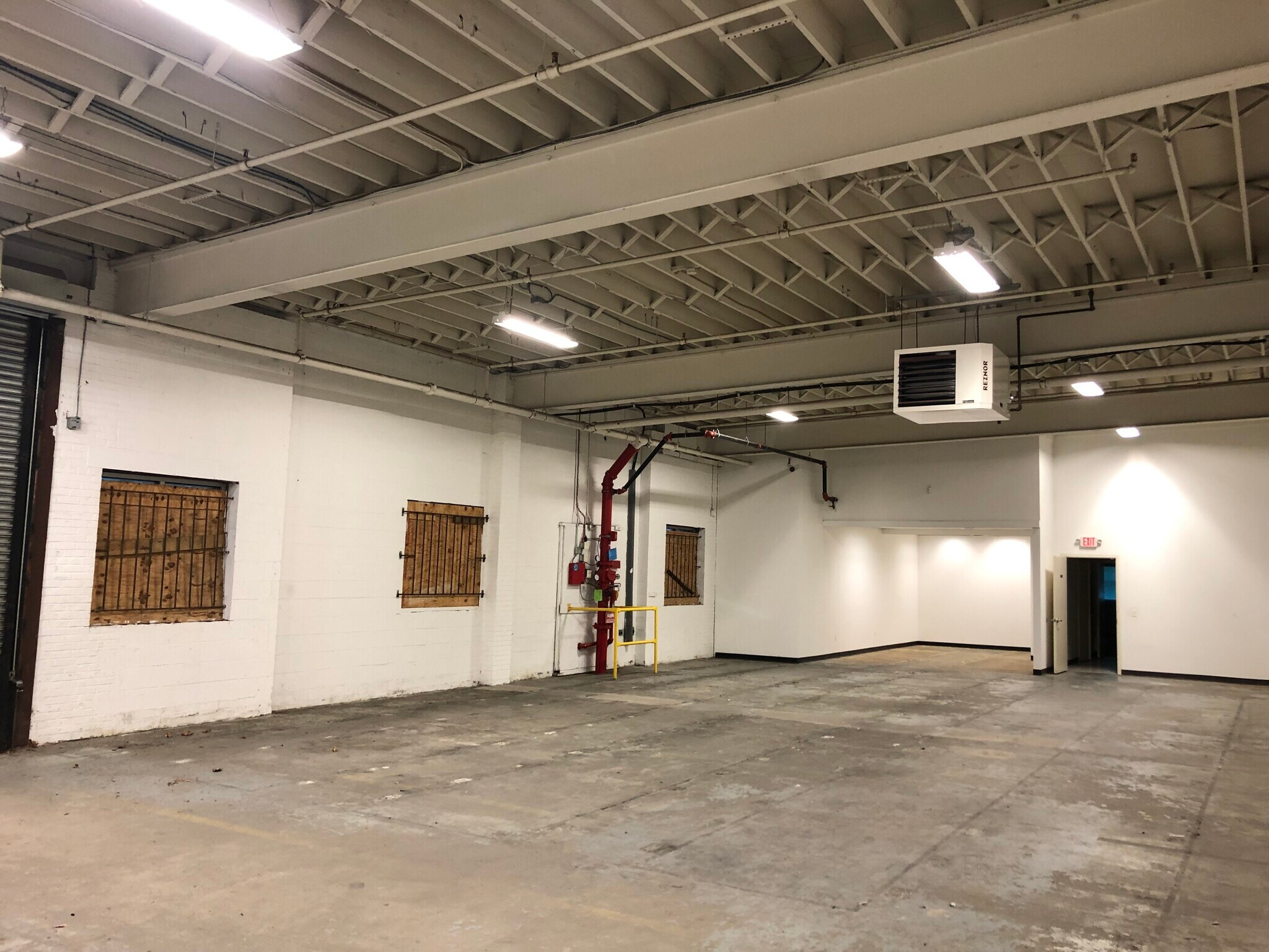 999 S Oyster Bay Rd, Bethpage, NY 11714 Warehouse Distribution