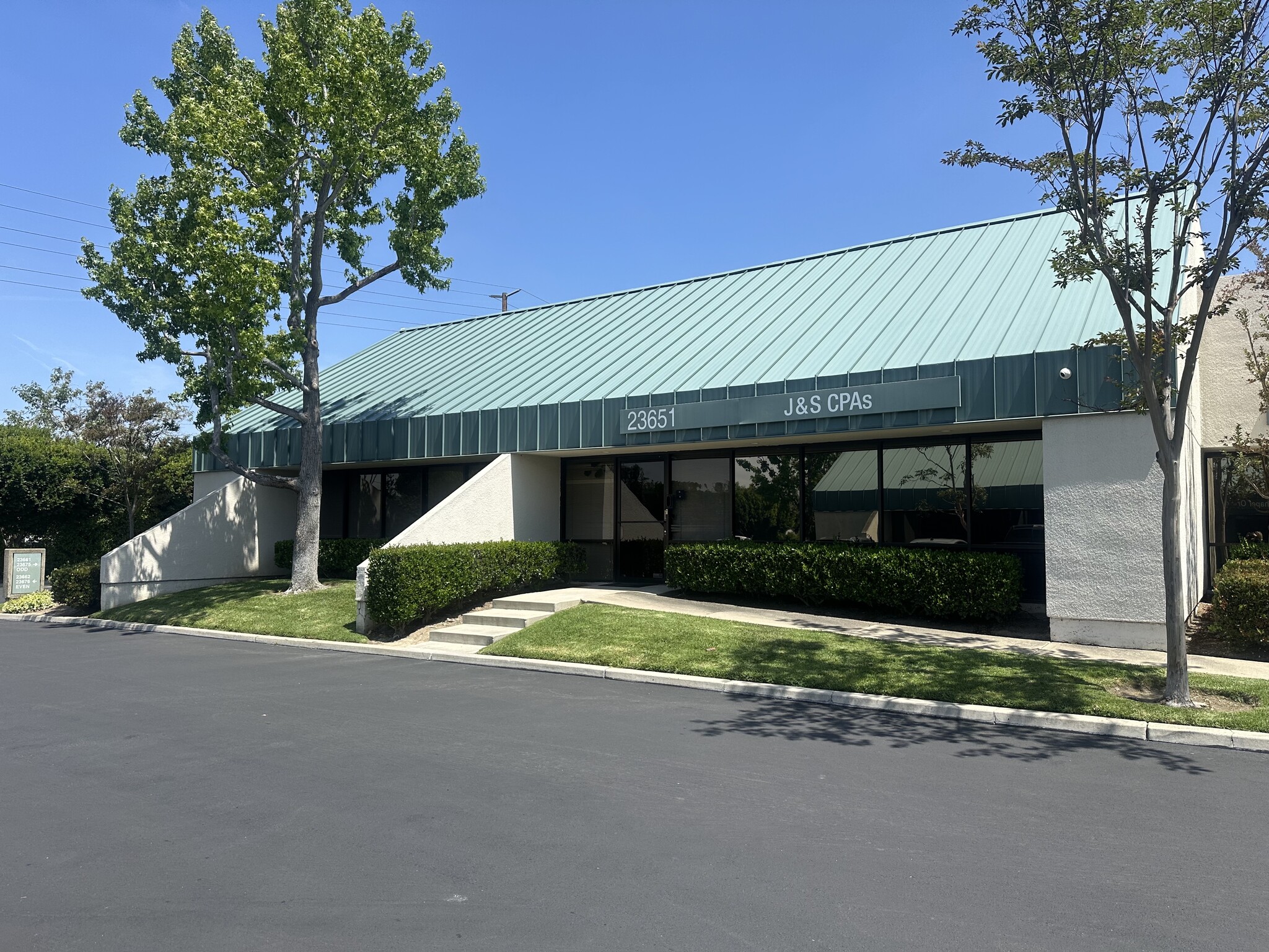 23661 Birchert Drive Dr, Lake Forest, CA for sale Primary Photo- Image 1 of 6