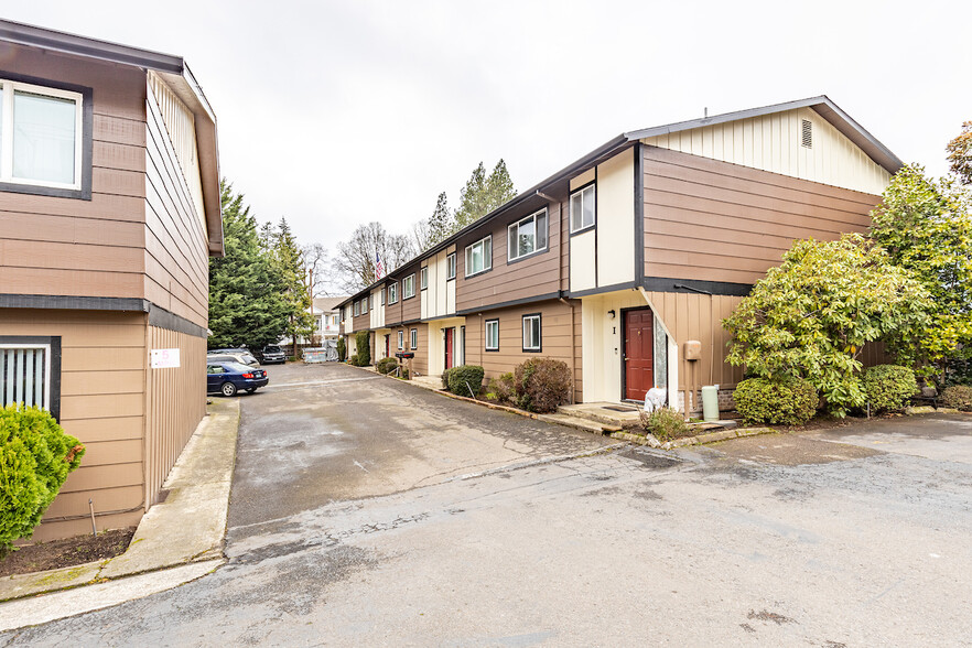 12375 SW Hall Blvd, Portland, OR 97223 - Tigard Townhouses | LoopNet