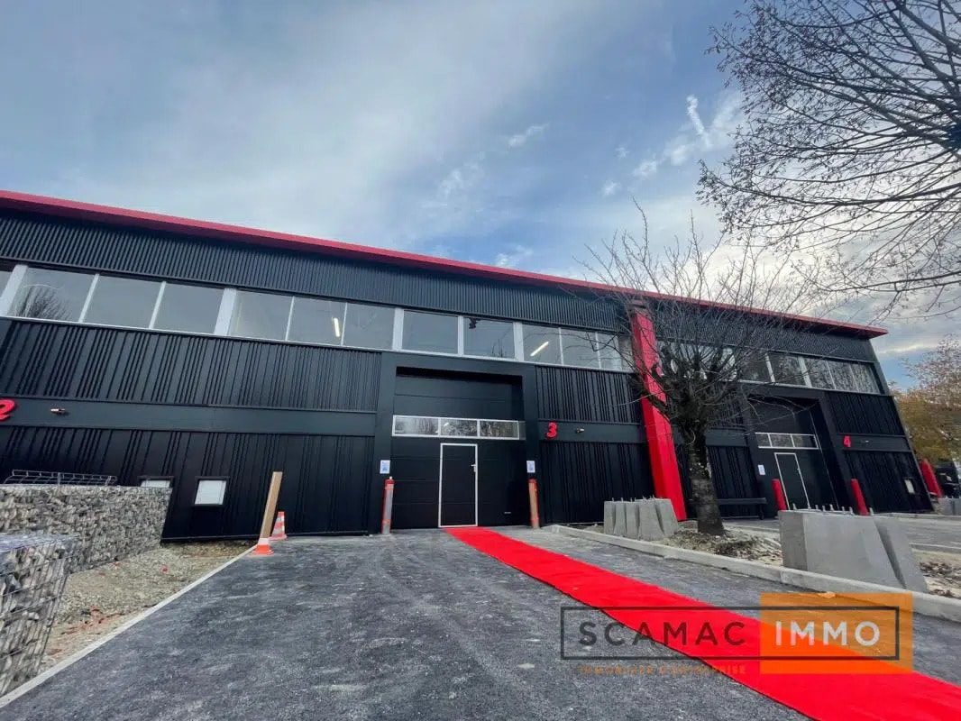 Industrial in Bonneuil-sur-Marne for lease Building Photo- Image 1 of 8
