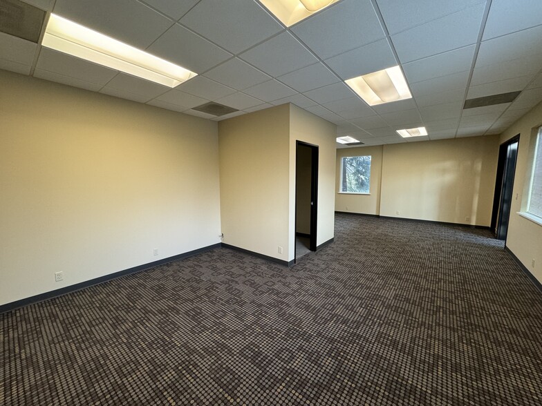 7451 SW Coho Ct, Tualatin, OR for lease - Interior Photo - Image 2 of 7