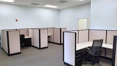 2300 Glades Rd, Boca Raton, FL for lease Interior Photo- Image 1 of 7