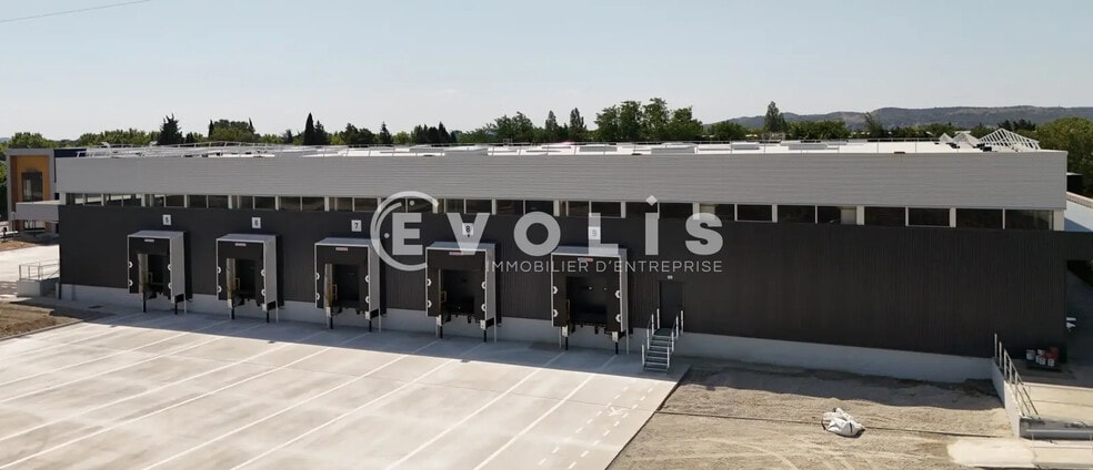 Flex in Avignon for lease - Building Photo - Image 2 of 10