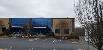 3001 Hadley Rd, South Plainfield, NJ for lease Building Photo- Image 2 of 4