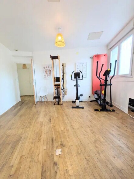 Flex in Nantes for sale - Interior Photo - Image 3 of 5