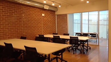 8322 Beverly Blvd, Los Angeles, CA for lease Interior Photo- Image 2 of 4