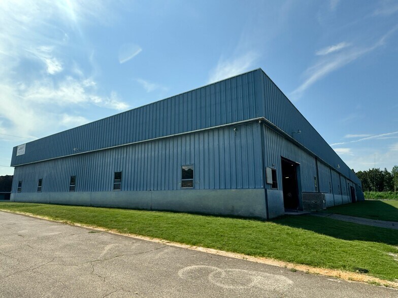 1000 Fields Rd, Laceys Spring, AL for lease - Building Photo - Image 2 of 12
