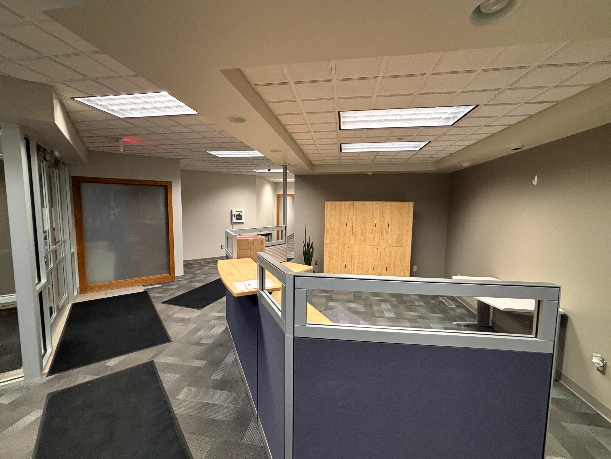 4100 Embassy Dr SE, Grand Rapids, MI for lease Interior Photo- Image 1 of 13