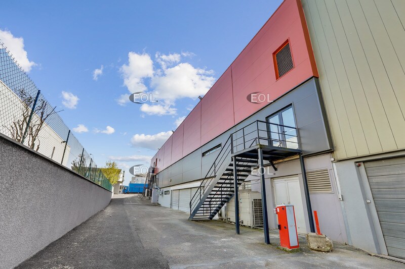 Flex in Créteil for lease Building Photo- Image 1 of 6