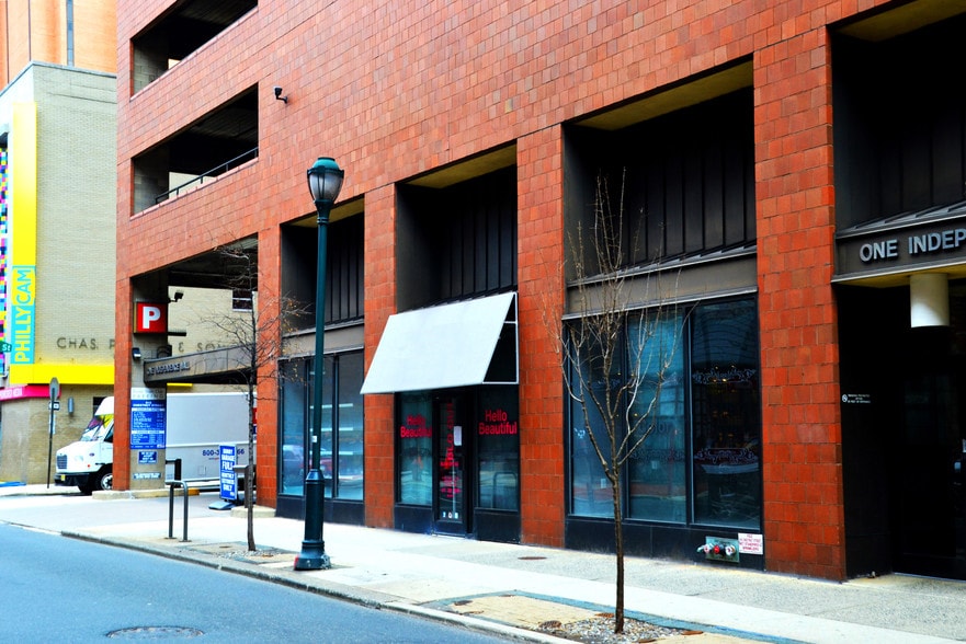 615 Chestnut St, Philadelphia, PA, 19106 Retail Space For Lease