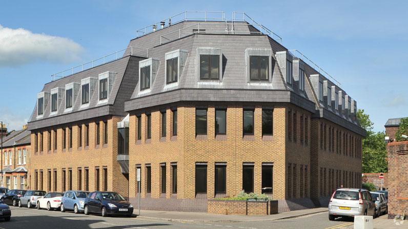 Frances Rd, Windsor for sale Primary Photo- Image 1 of 9