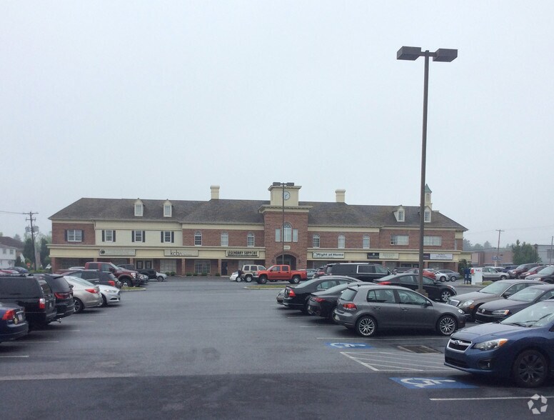 4807-4815 Jonestown Rd, Harrisburg, PA for lease - Building Photo - Image 3 of 7