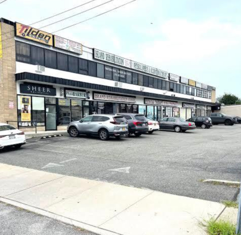 300 Hempstead Tpke, West Hempstead, NY for lease Building Photo- Image 1 of 3