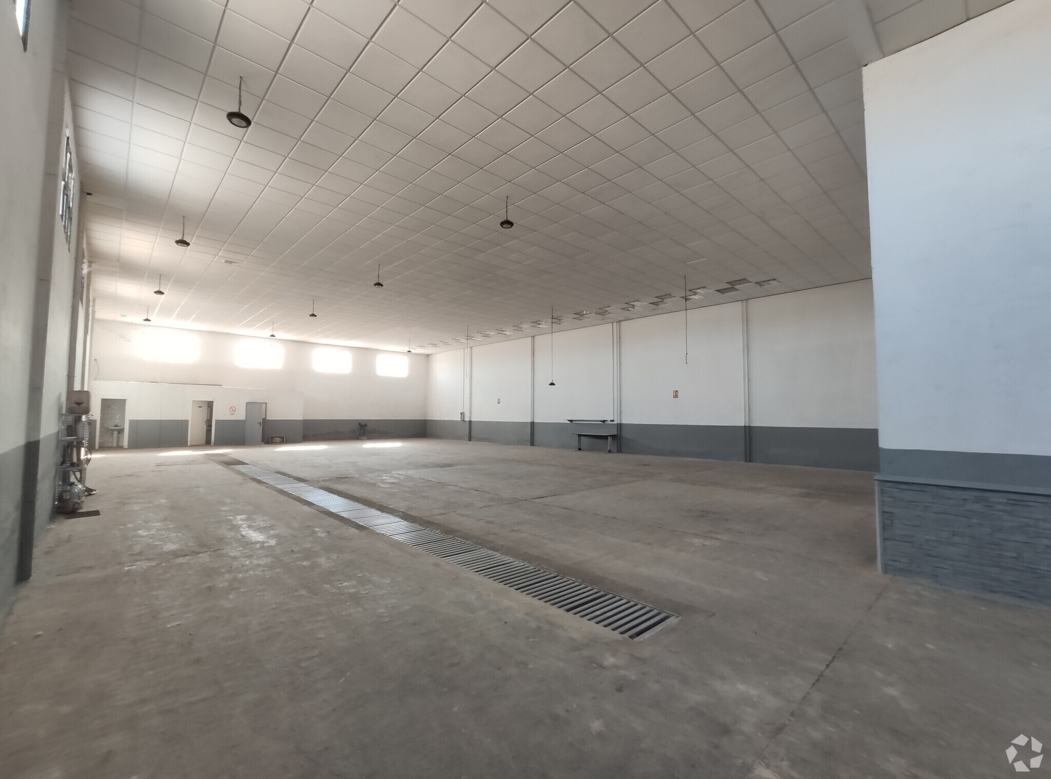 Industrial in Quintanar de la Orden, Toledo for lease Primary Photo- Image 1 of 14