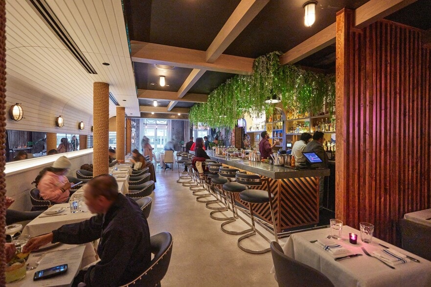 229 Front St, New York, NY for lease - Building Photo - Image 2 of 5