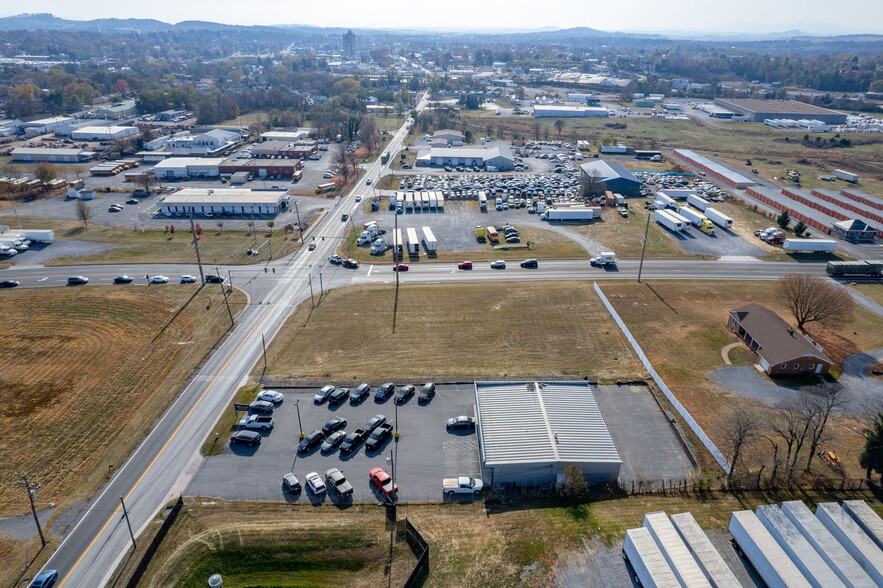 1377 N Liberty St, Harrisonburg, VA for lease - Building Photo - Image 3 of 13