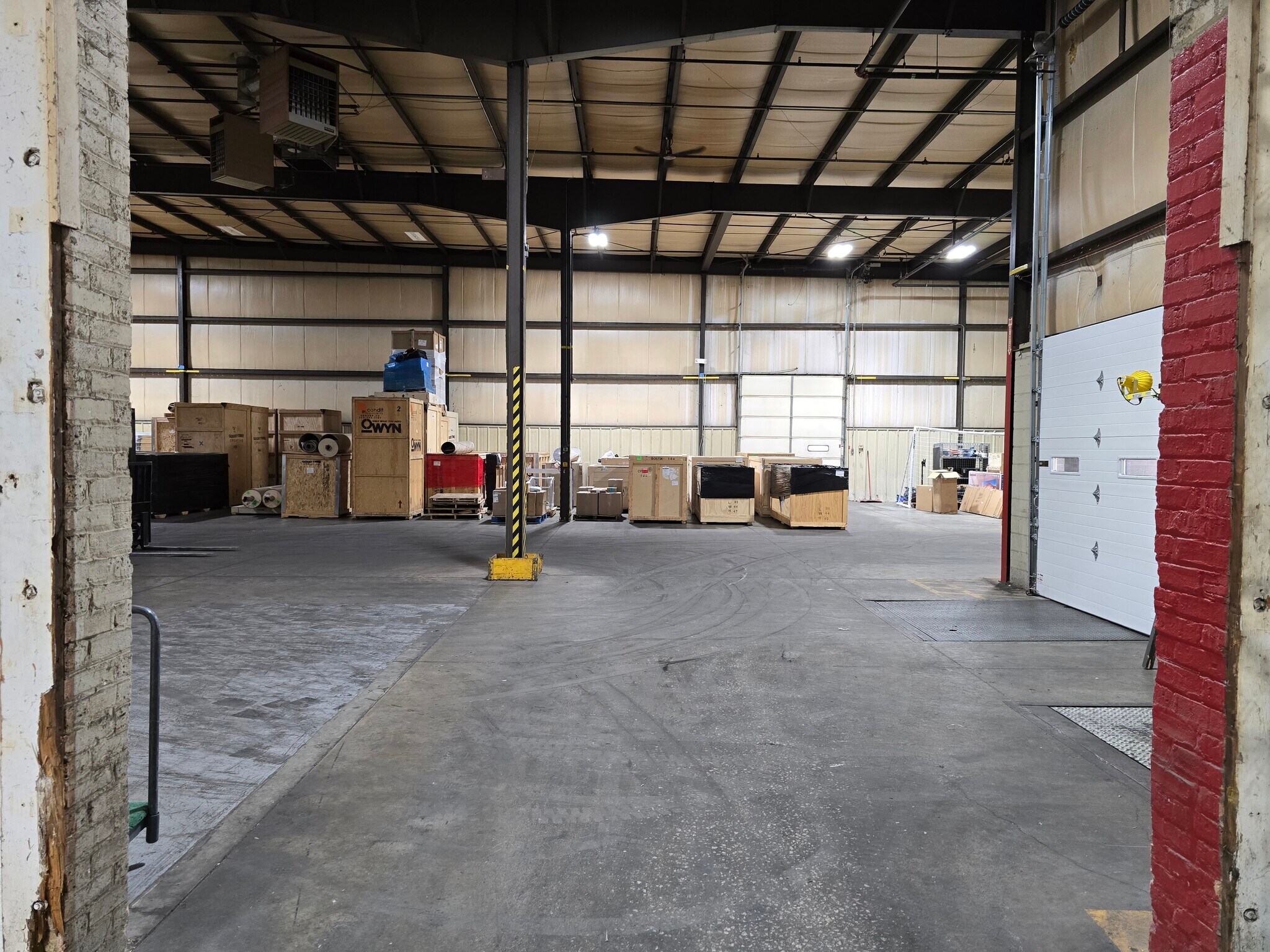 5200 Katrine Ave, Downers Grove, IL for lease Interior Photo- Image 1 of 5