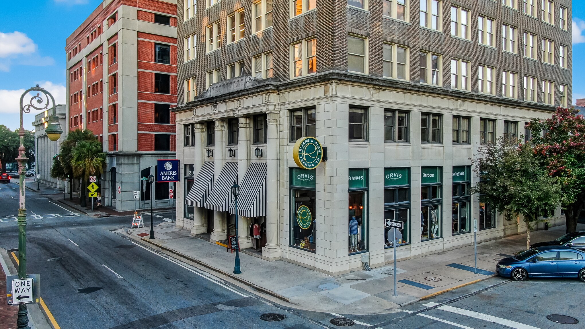 24 Drayton St, Savannah, GA 31401 The Realty Building