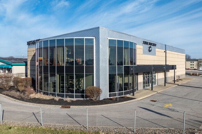 More details for 6505 Mayfield Rd, Mayfield Heights, OH - Retail for Sale