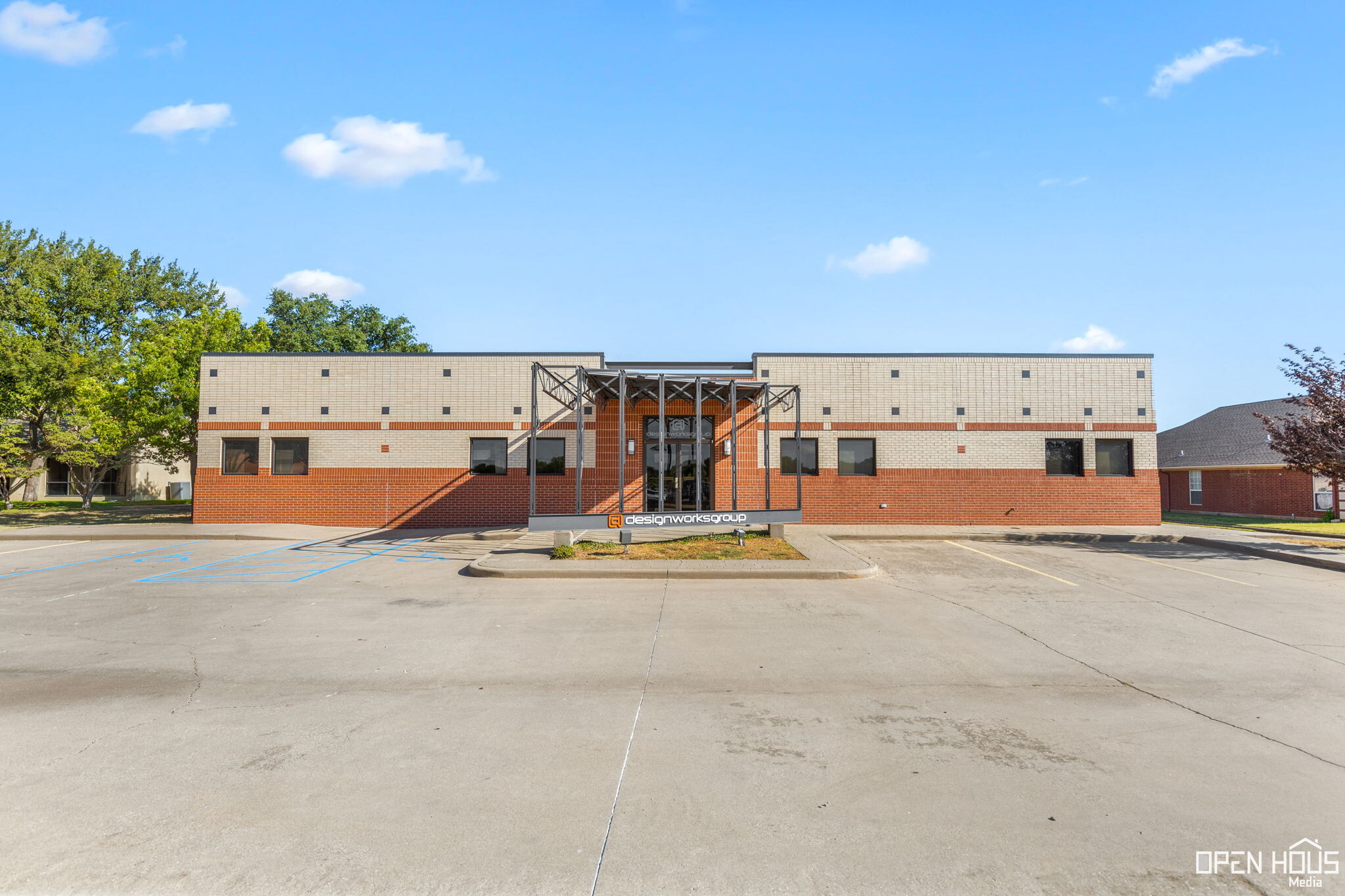 2633 Plaza Pky, Wichita Falls, TX for sale Primary Photo- Image 1 of 43