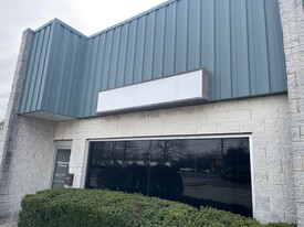 1,600 SF Signage 70% Office - Warehouse