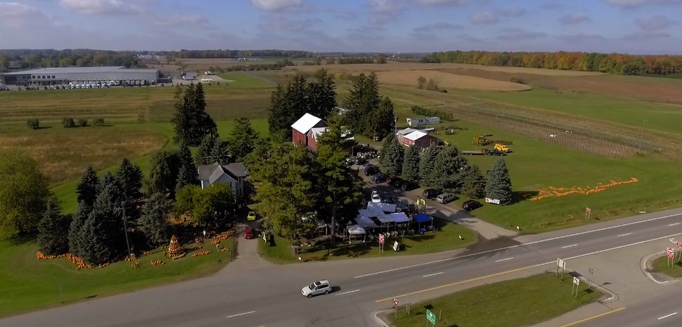 6103 Alpine Ave NW, Comstock Park, MI for sale - Primary Photo - Image 2 of 12