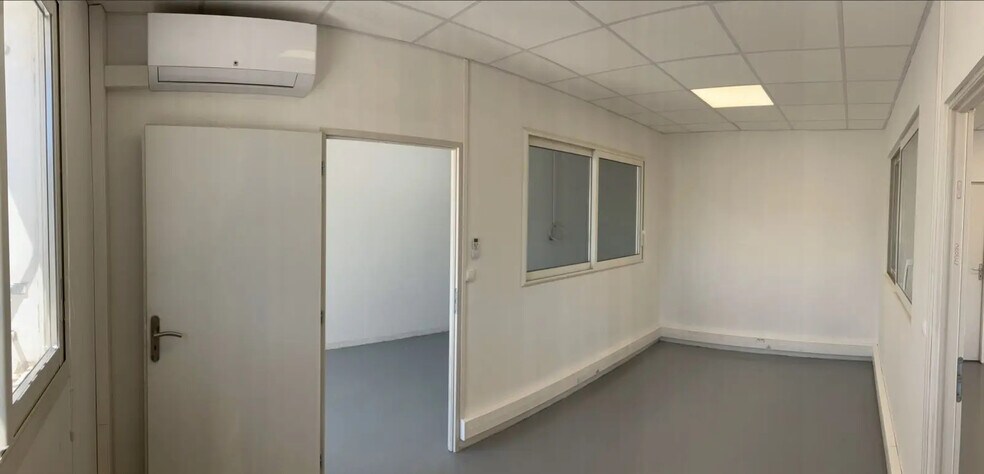 Flex in Saint-Jean-de-Védas for lease - Interior Photo - Image 3 of 6