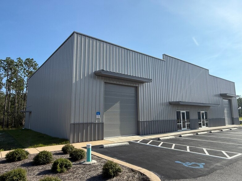 142 John Galt Rd, Santa Rosa Beach, FL for lease - Building Photo - Image 2 of 10