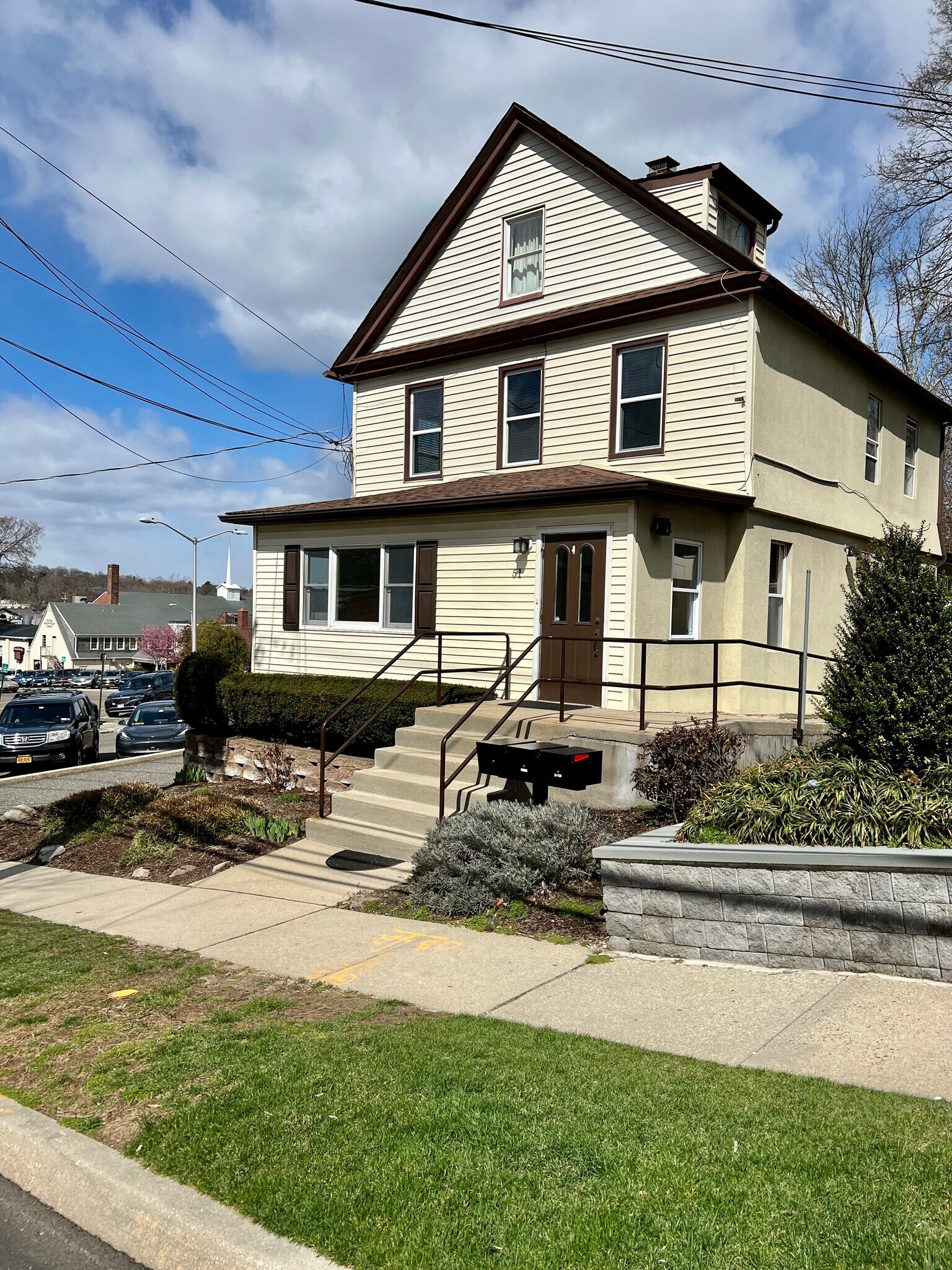 51 Elm St, Huntington, NY for sale Building Photo- Image 1 of 1