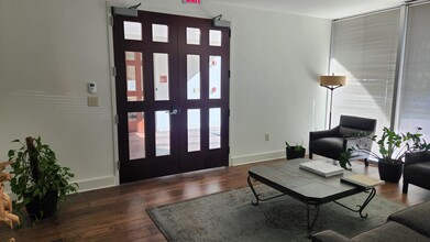 178 S Main St, Alpharetta, GA for lease Interior Photo- Image 1 of 5