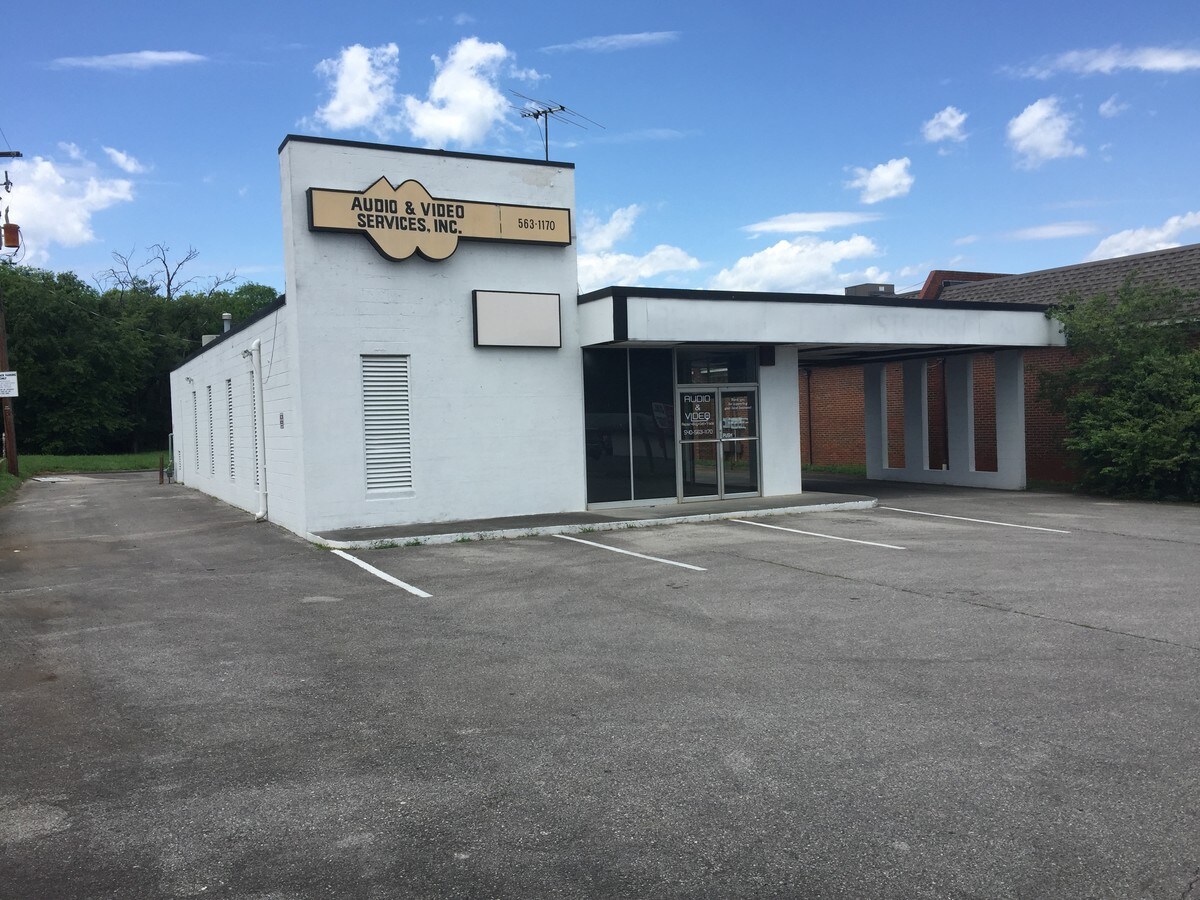 5508 Williamson Rd, Roanoke, VA 24012