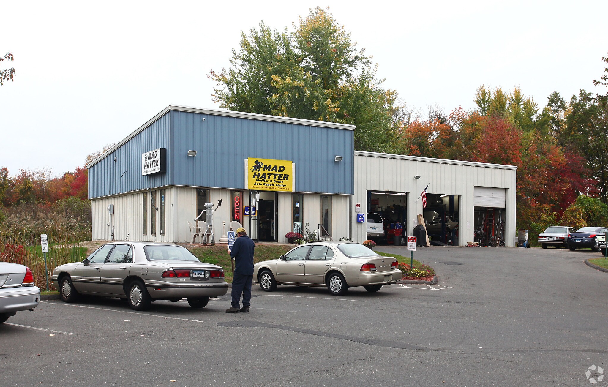 14 Cranbrook Dr, Enfield, CT for sale Primary Photo- Image 1 of 1