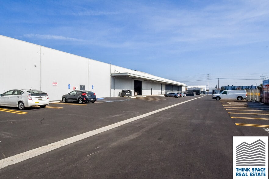 9419 Mason Ave, Chatsworth, CA for lease - Building Photo - Image 1 of 67